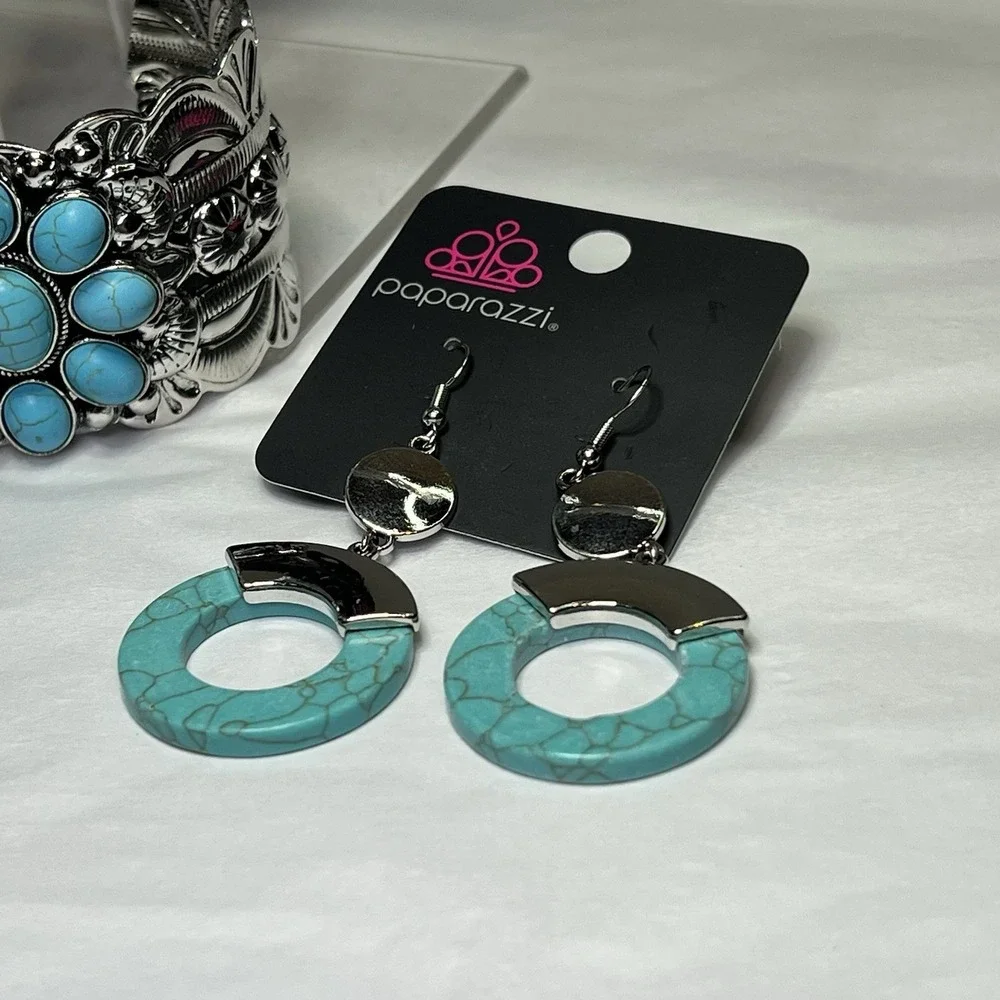 Fashion Fix Set PAPARAZZI Jewelry NWT Ring Earrings 2 Bracelets Turquoise Style